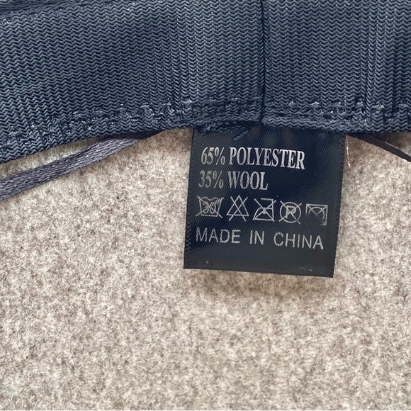 NWT Oak River Company Panama Felt Fedora Hat, OS.
New condition with tags. - Picture 9 of 9